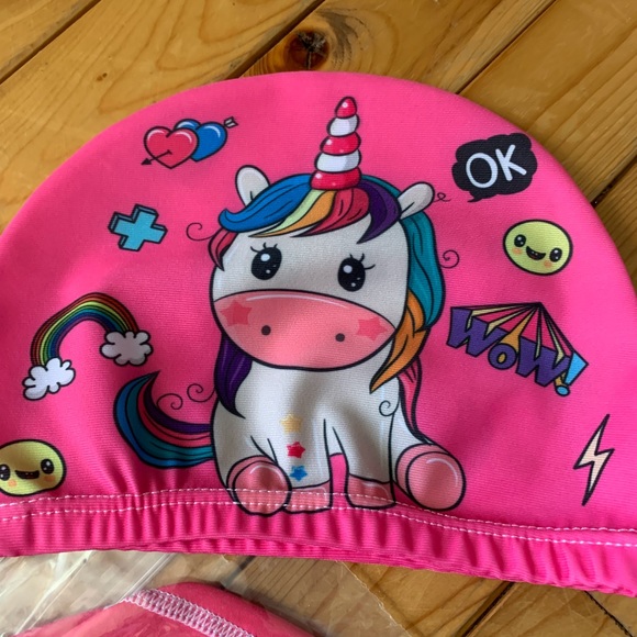 5/$20 4 pack of baby/toddler bathing caps. - Picture 3 of 5